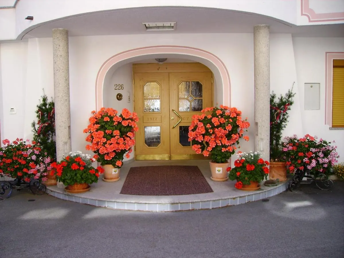 Villa Mark Ischgl Bed & Breakfast
